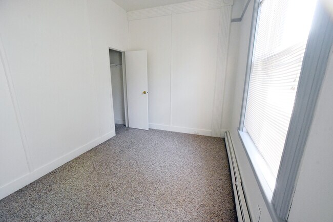 Foto del edificio - 245 Clinton St