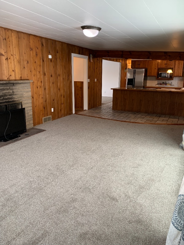 Building Photo - 1124 W Prospect Rd