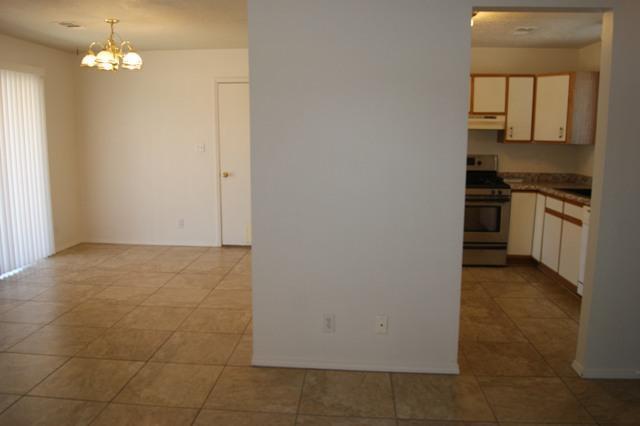 Building Photo - 7324 Syr Dr NE