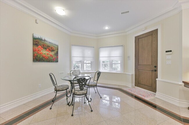 Photo du bâtiment - 50 Old Yonge St