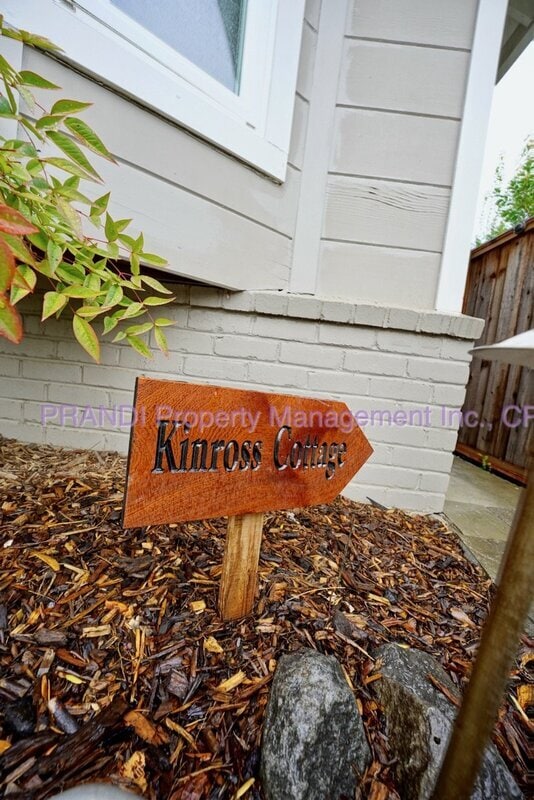 Foto del edificio - 112 Kinross Dr