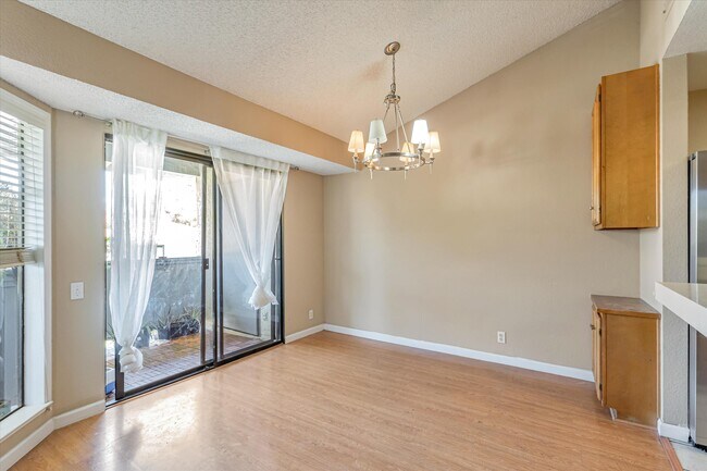 Building Photo - 255 Kenbrook Cir
