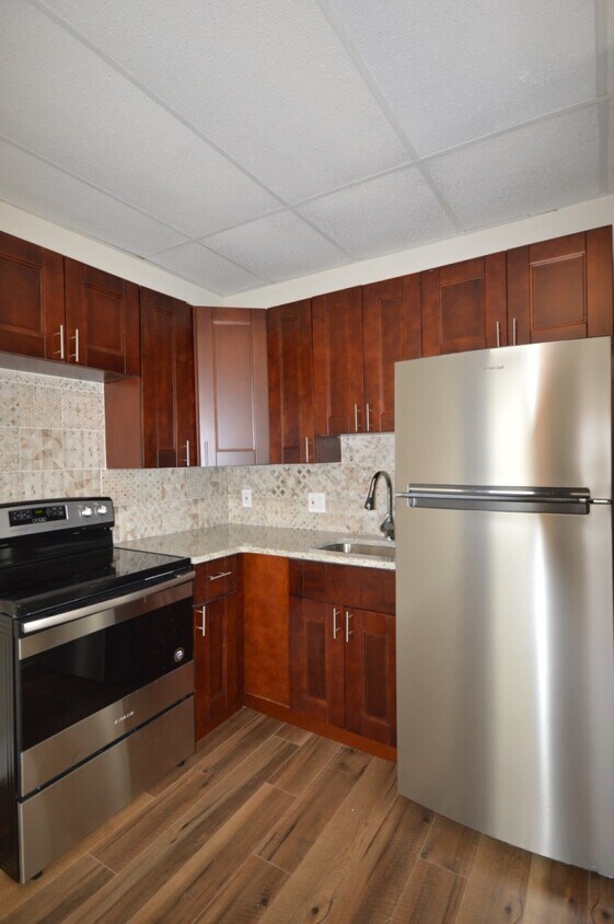 Foto principal - 7201 Edmund St