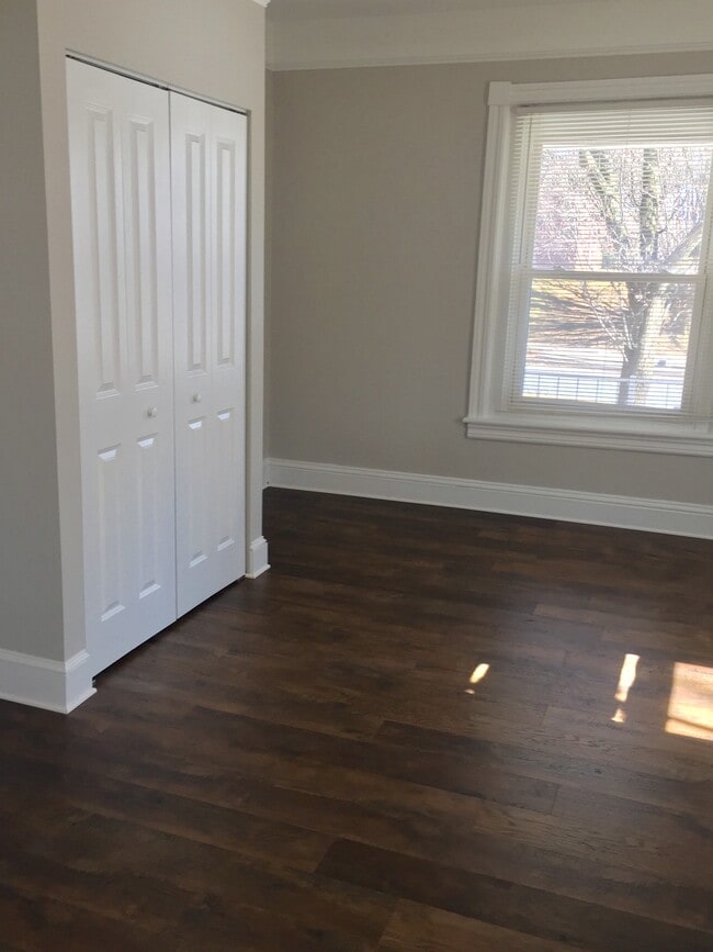 Bedroom - 1001 Main St