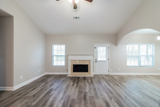 Foto del edificio - 2528 Fairway Cir SW