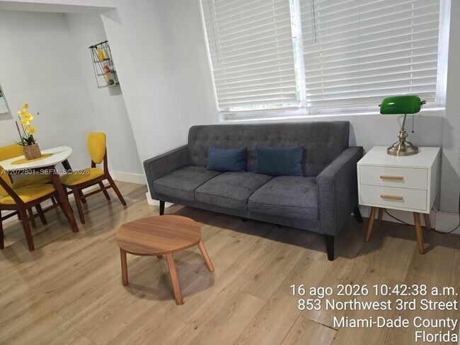 Foto del edificio - 845 NW 3rd St