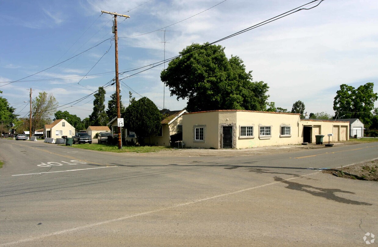 Primary Photo - 318 N Windsor Ave