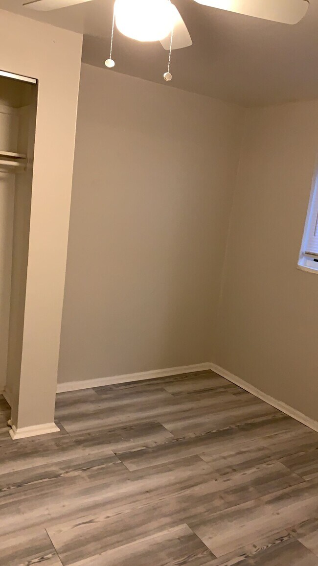 Foto del edificio - 2535 Lysle Ln