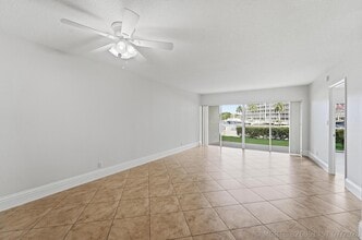 Building Photo - 1427 E Hillsboro Blvd