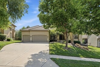 Building Photo - 9638 Zarda Dr