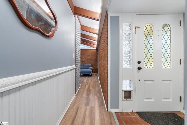 Building Photo - 103 Robinall Dr