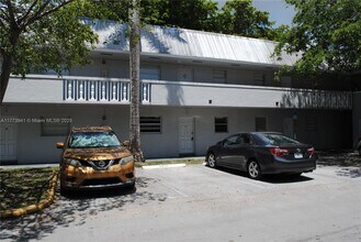 Building Photo - 17255 SW 95th Ave