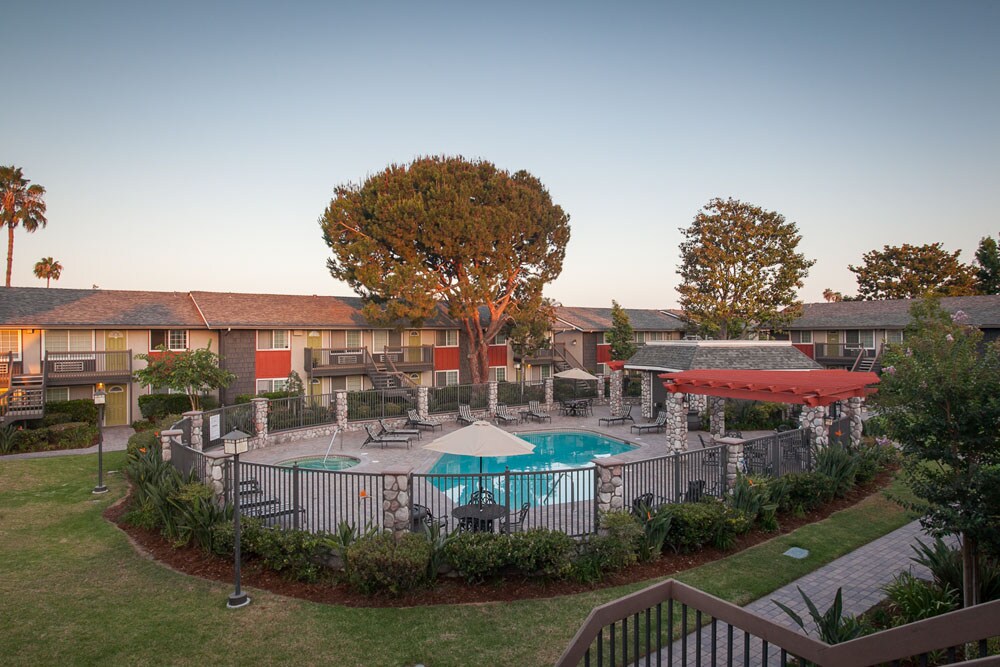 Sundial Apartments Anaheim, CA