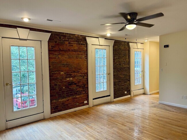 Building Photo - 1218 S Juniper St