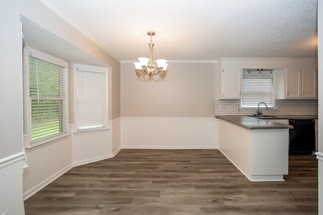 Foto del edificio - 8731 Hornwood Ct
