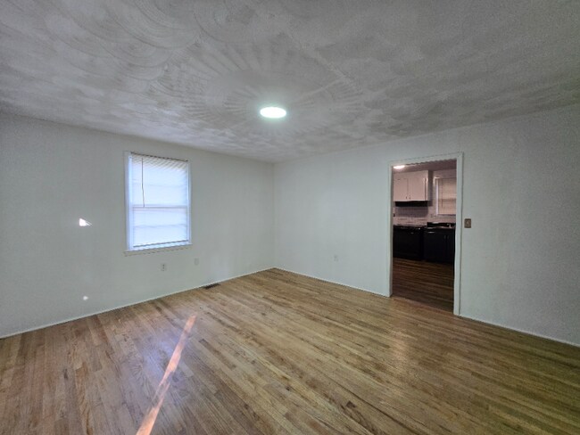 Foto del edificio - 245 Crawford Cir