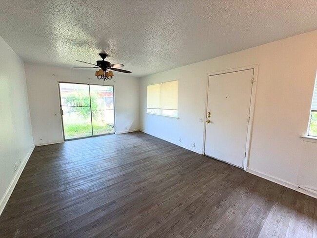Photo - 2613 Amherst Court Unit Townhome