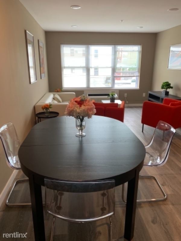 Building Photo - 1 br, 1 bath Apartment - 169 16th Ave
