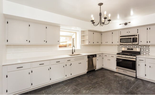 Photo - 10454 S Claremont Ave Apartment