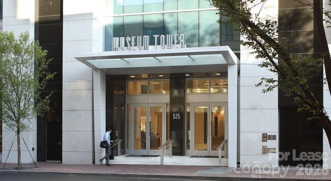 Foto del edificio - 525 S Church St