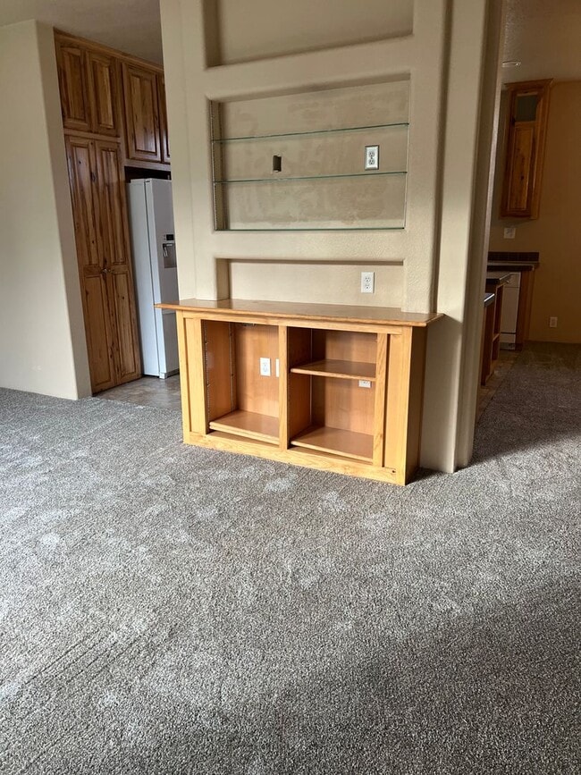Building Photo - Clean 3 bedroom 2 bath manufactured home w...