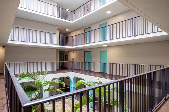 Building Photo - Del Oro Apartment Homes