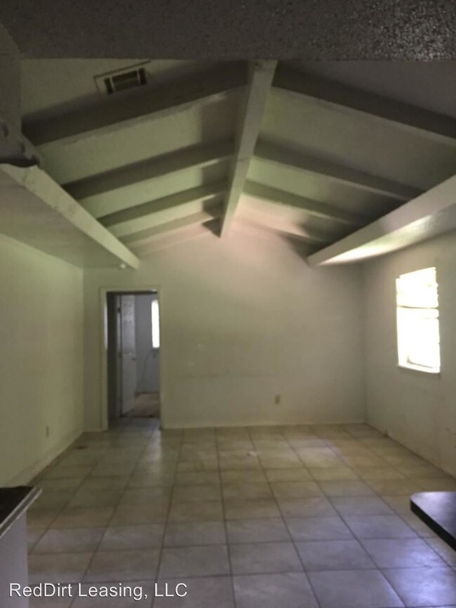 Building Photo - 4 br, 1.5 bath House - 3304 SW 18th Street