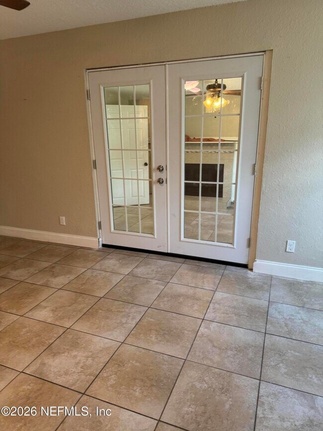 Building Photo - 3923 Harbor View Dr