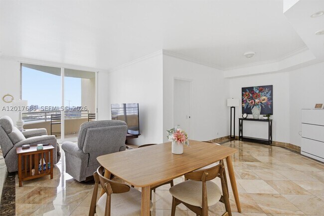 Foto del edificio - 888 Brickell Key Dr