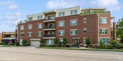 Building Photo - 1212 Vine Ave