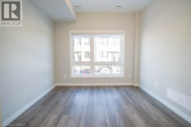 Building Photo - 720 Grey St