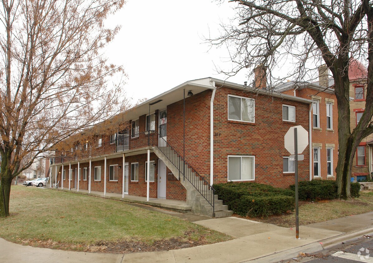 Building Photo - 194 Hamilton Park