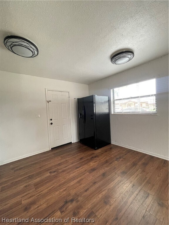 Building Photo - 492 Las Palmas Cir