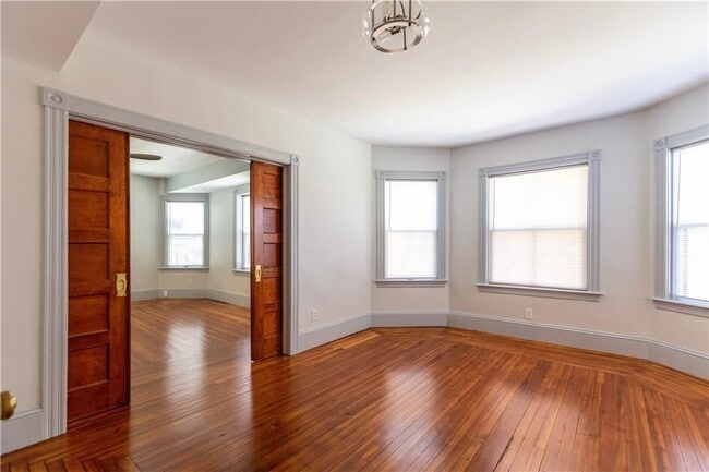 Building Photo - 174 Broadway