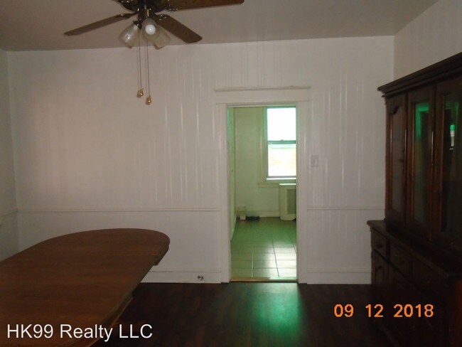 Building Photo - 3 br, 1.5 bath House - 1410 Englewood St.
