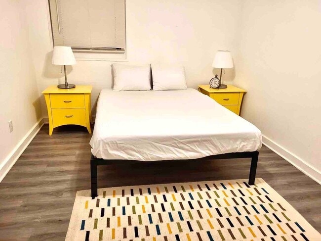 Foto del edificio - 286 W Fleming Rd