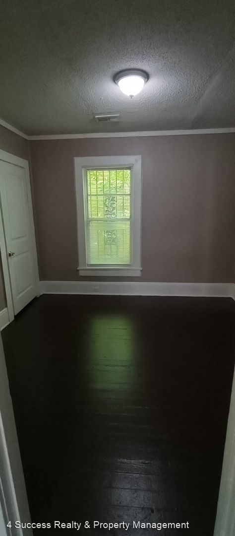 Building Photo - 3 br, 1 bath House - 1551 Victor