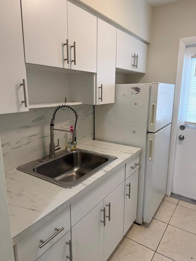 Foto del edificio - 101 SE 9th St