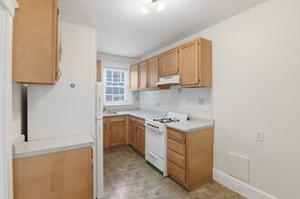 Building Photo - 17 Greenleaf St