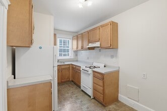 Building Photo - 17 Greenleaf St