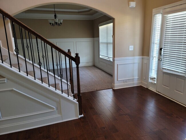 Building Photo - Large Home near BACK GATE!  Must Qualify