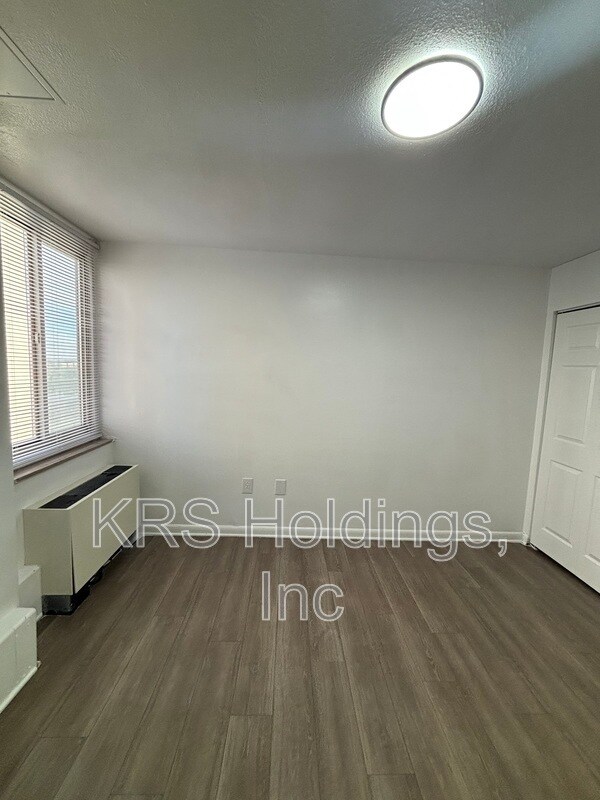 Foto del edificio - 311 W Franklin St