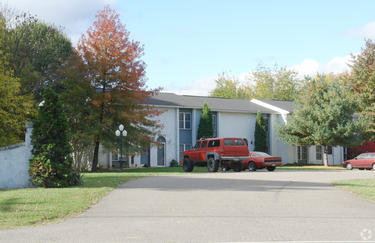 Building Photo - 2320 Duband Ave
