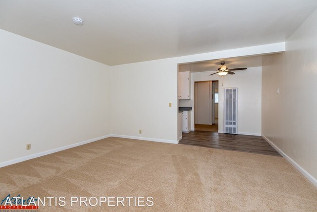 Building Photo - 148 Selwyn Dr