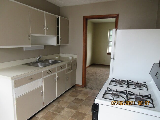 Water, sewer, storm and trash provided - 2900 Sheridan St