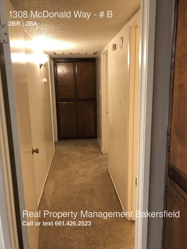 Foto del edificio - 1308 McDonald Way