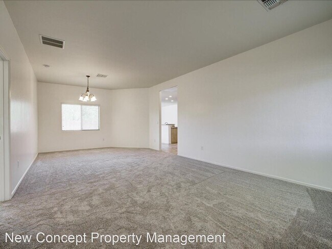 Foto del edificio - 4 br, 2 bath House - 3568 E. Northern Dancer