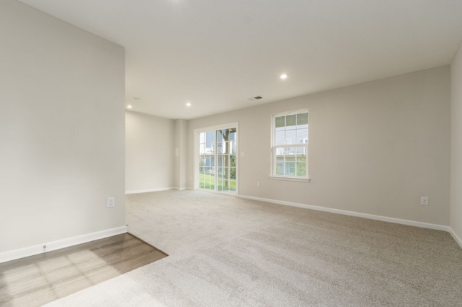 Building Photo - 7675 Felder Dr