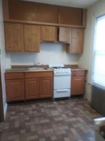 Kitchen, all you need! - 1158 Summit Ave