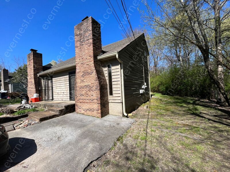 Primary Photo - 3407 Maple Creek Ln